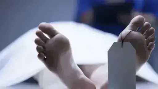 مأساة في بولاق الدكرور: مجهولان يقتلان سيدة ويستوليان على ذهبها أمام ابنتها