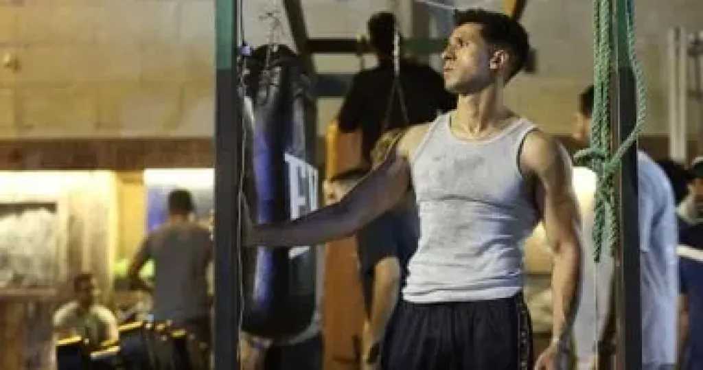 تفاصيل الحلقة 2 من مسلسل بطل العالم