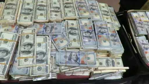 خبير اقتصادي: الجيل الثالث للدولار الأمريكي سيرتبط بالعملات المشفرة