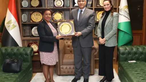 محافظ الجيزة يستقبل سفيرة جمهورية الدومينيكان في مصر لبحث سبل التعاون وتبادل الخبرات