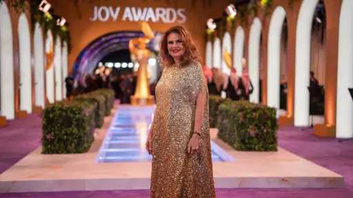 برقم مبالغ.. سعر فستان يسرا في حفل Joy Awards