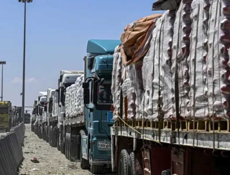 محملة بآلاف الأطنان مساعدات.. تحرك شاحنات قافلة مساعدات جديدة من مصر لغزة