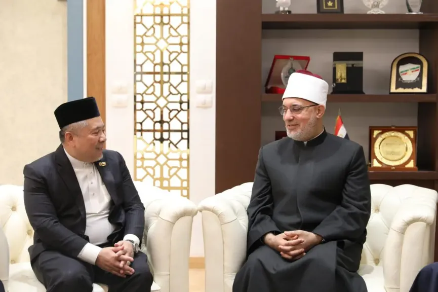المفتي يستقبل رئيس جامعة السلطان علي الإسلامية