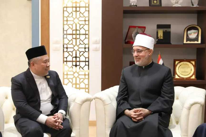 المفتي يستقبل رئيس جامعة السلطان علي الإسلامية لبحث التعاون في المجالات العلمية والبحثية والتدريبية