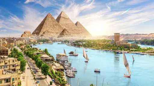 هاني بيتر: مصر تخطت 18 مليون سائح ونقترب... هاني بيتر: مصر تخطت 18 مليون سائح ونقترب من تحقيق حلم الـ30 مليون