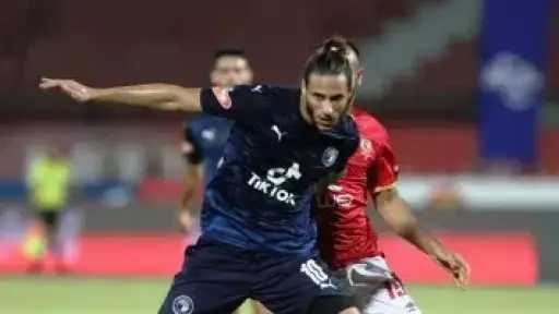 وصول المتهم الأول في قضية تزوير رمضان صبحي لحضوره أولى جلسات الاستئناف