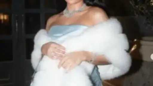 لن تصدق سعر فستان أسماء جلال لن تصدق سعر فستان أسماء جلال