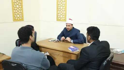 إقبال جماهيري واسع على ركن الفتوى بجناح الأزهر... إقبال جماهيري واسع على ركن الفتوى بجناح الأزهر بمعرض الكتاب