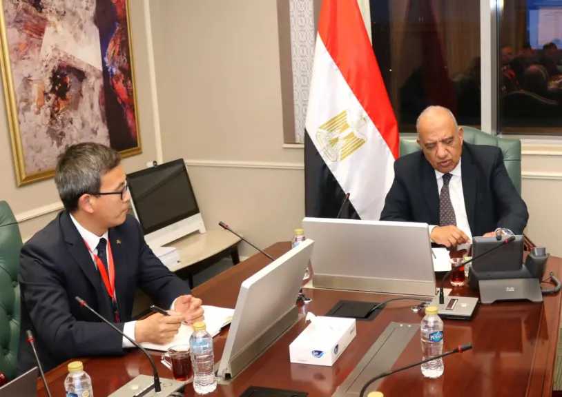 وزير الكهرباء يبحث مع صاني الصينية التعاون بتصنيع توربينات الرياح