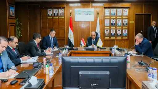 وزير الكهرباء يجتمع برئيس هيئة المحطات النووية والقائمين على مشروع محطة الضبعة