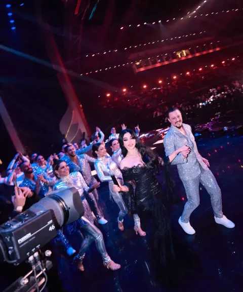 هيفاء وهبي تخطف الأضواء في موسم الرياض بحفل جماهيري مكتمل العدد على مسرح محمد عبده