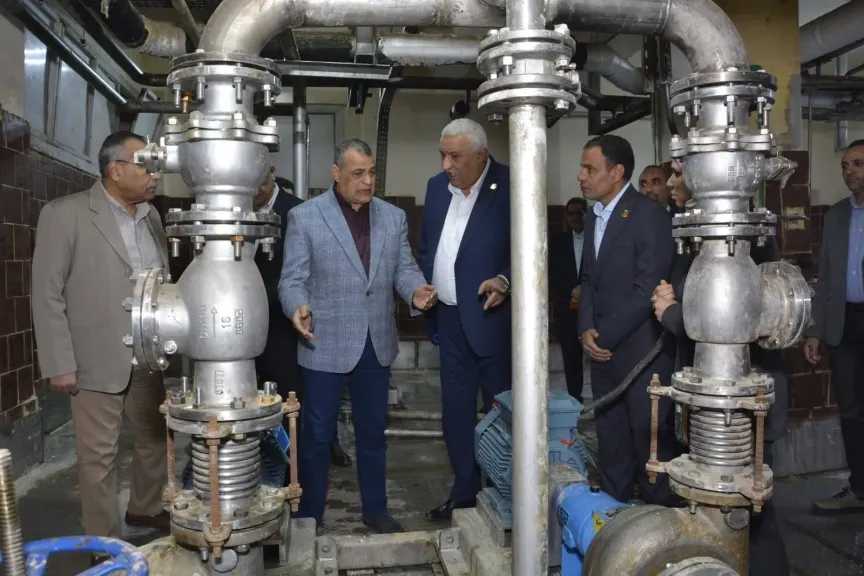 وزير الدولة للإنتاج الحربي يتابع سير العملية الإنتاجية بشركة أبو زعبل للكيماويات المتخصصة