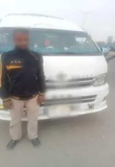 ضبط شخصين لتعاطيهما المواد المخدرة داخل سيارة ميكروباص بالقاهرة
