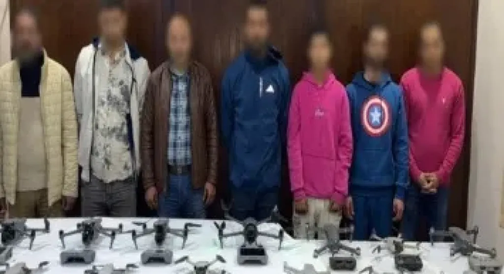 المتهمين 