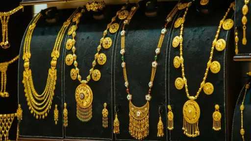ارتفاع تاريخي في سعر الذهب اليوم الإثنين بمحلات الصاغة.. اعرف عيار 21 الآن