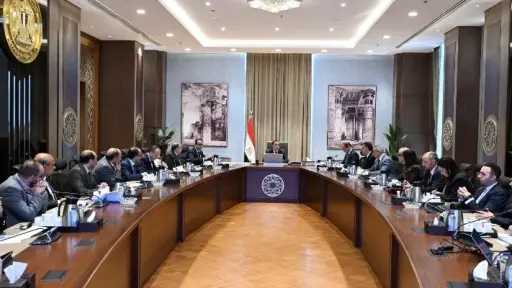 رئيس الوزراء: تأمين مخزون إستراتيجي مستدام وآمن من... رئيس الوزراء: تأمين مخزون إستراتيجي مستدام وآمن من الأدوية والمستلزمات الطبية