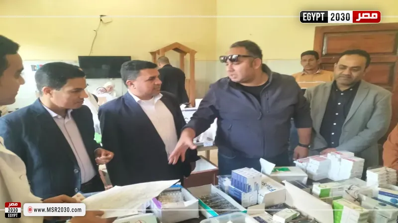 وكيل صحة الأقصر يتفقد القافلة الطبية العلاجية