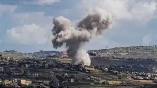 عاجل.. استشهاد شخصين بينهما مصري في غارة إسرائيلية على جنوب لبنان