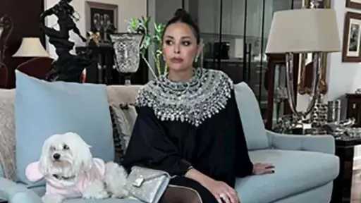 داليا البحيري تخطف الأنظار بإطلالة طبيعية وتهنئ أنغام وتشارك أجواء حفل زفاف دعاء رجب