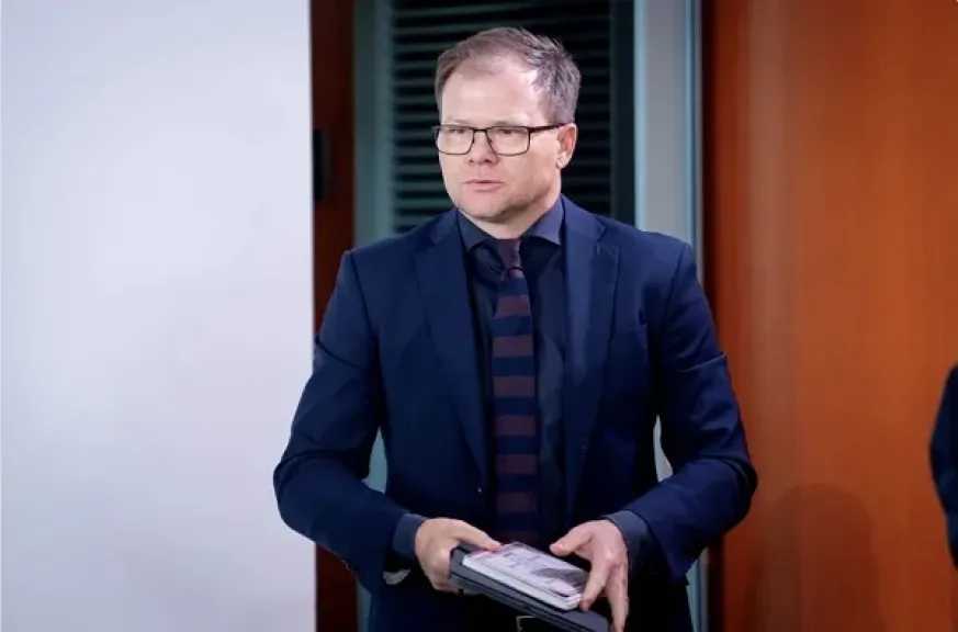 وزير البيئة الألماني يأمل في استيراد الهيدروجين الأخضر من السعودية