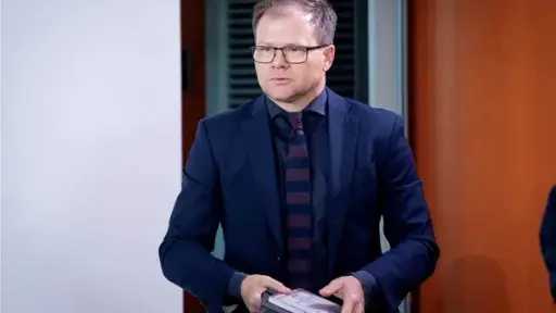 وزير البيئة الألماني يأمل في استيراد الهيدروجين الأخضر... وزير البيئة الألماني يأمل في استيراد الهيدروجين الأخضر من السعودية