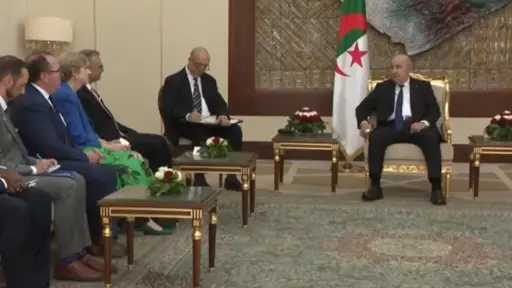 الرئيس الجزائري يستقبل كبير مستشاري ترامب الرئيس الجزائري يستقبل كبير مستشاري ترامب