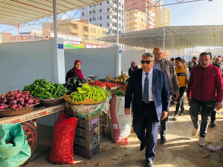 محافظ الدقهلية يتفقد سوق طلخا الحضاري