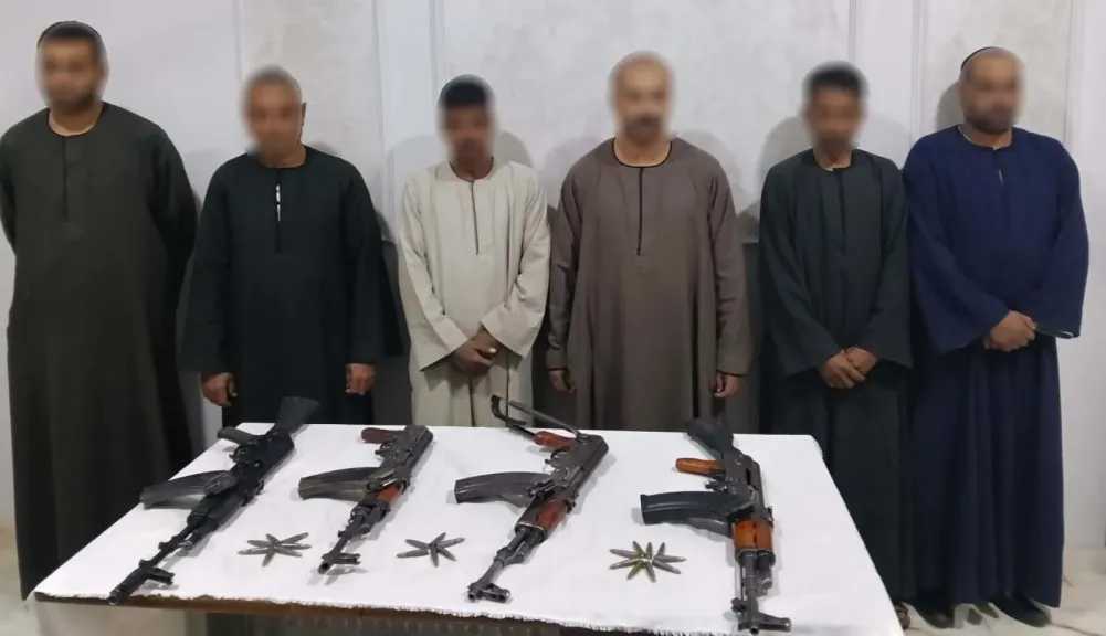 مشاجرة بالأسلحة النارية في سوهاج.. ضبط طرفي الواقعة