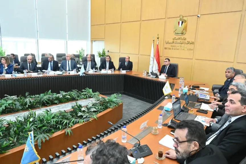 اجتماع وزير الإسكان