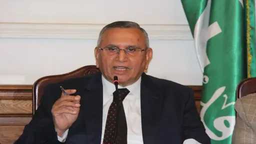 عبدالسند يمامة يسلّم حكمًا نهائيًا بـ15 مليون جنيه لصالح الوفد.. ويكشف تعطّل التنفيذ منذ 9 سنوات