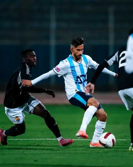 بيراميدز يسقط في فخ التعادل أمام الجونة ويفقد نقطتين في صراع الصدارة