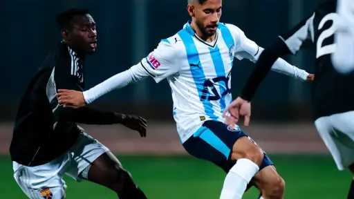 بيراميدز يسقط في فخ التعادل أمام الجونة ويفقد نقطتين في صراع الصدارة