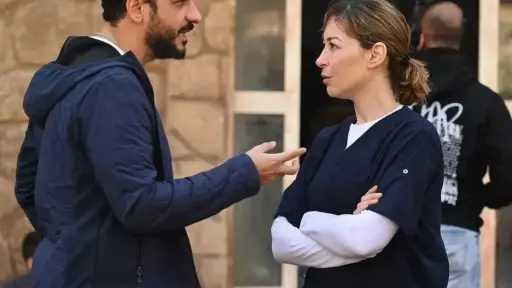 تفاصيل دور الفنانة منة شلبي في مسلسل أصحاب... تفاصيل دور الفنانة منة شلبي في مسلسل أصحاب الأرض