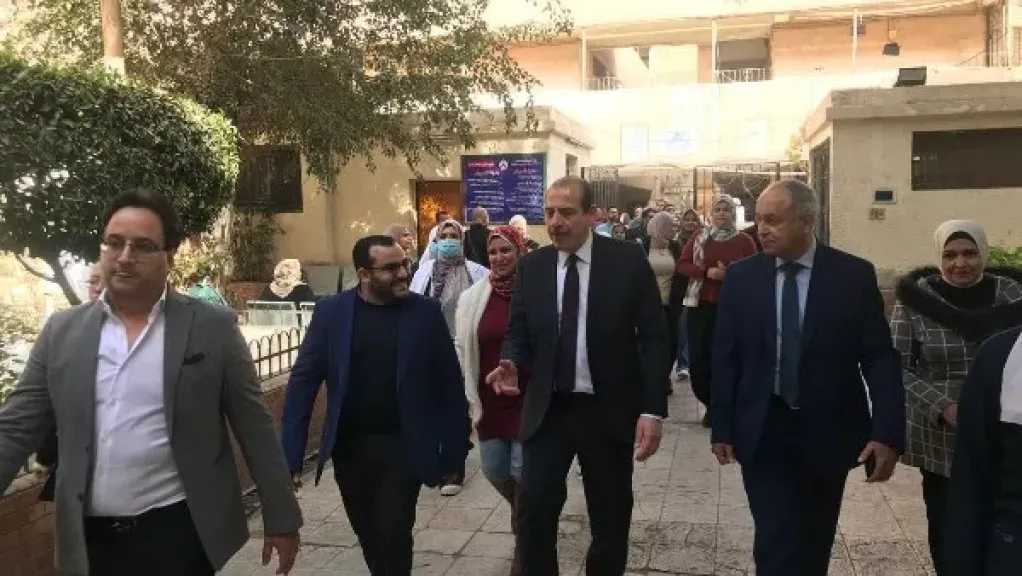 الصحة توجه بوضع خطة عاجلة لانتظام عيادات التأمين الصحي