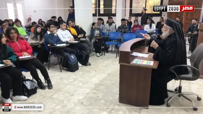 الأنبا باسيليوس يترأس افتتاح مؤتمر الشباب الإيبارشي بسمالوط