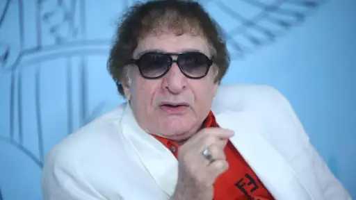 نقابة المهن التمثيلية تعلن نقل محيي إسماعيل إلى دار إقامة كبار الفنانين بعد استقرار حالته الصحية