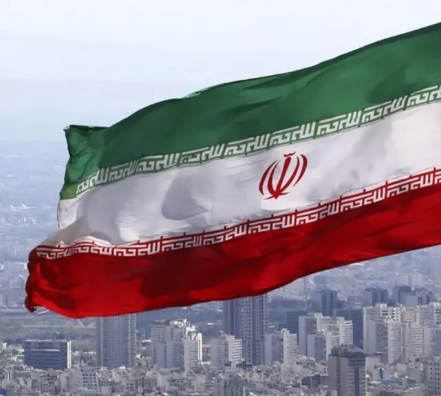 إيران