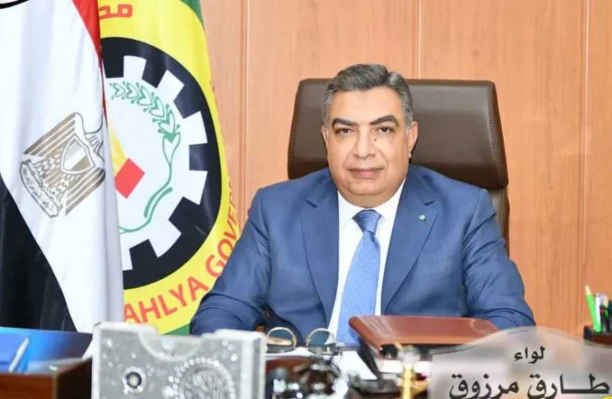 محافظ الدقهلية في زيارة مفاجئة لعيادة التأمين الصحي بجديلة