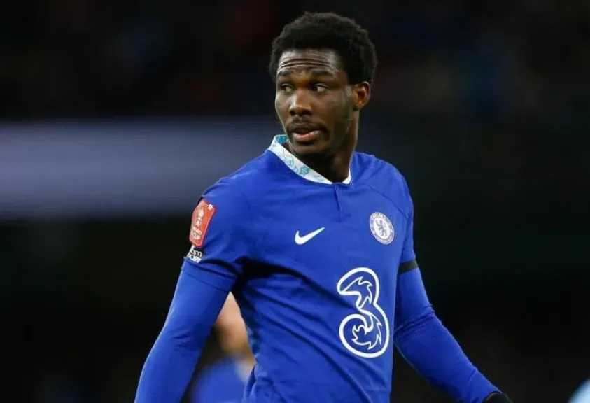 أوكسير ينافس أندية قطرية على ضم فوفانا لاعب تشيلسي