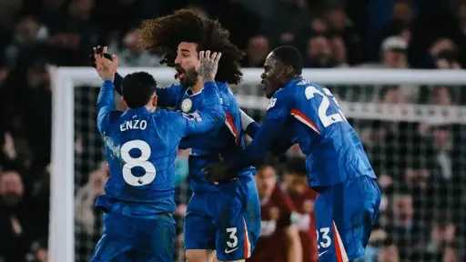 تشيلسي يقلب الطاولة على وست هام بثلاثية مثيرة... تشيلسي يقلب الطاولة على وست هام بثلاثية مثيرة في الدوري الإنجليزي