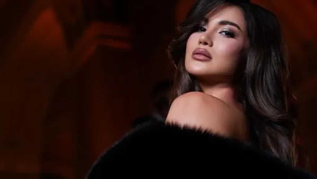 بإطلالة سوداء أنيقة.. هدى الأتربي في حفل المتحدة وتؤكد مشاركتها في دراما رمضان 2026