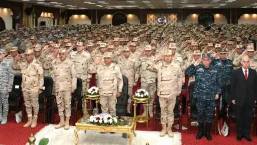 وزير الدفاع يلتقي قادة وضباط القوات المسلحة لبحث... وزير الدفاع يلتقي قادة وضباط القوات المسلحة لبحث تطوير الأداء وتعزيز الجاهزية لحماية الوطن