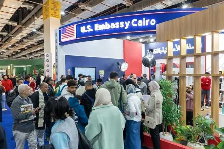 نائب رئيس بعثة السفارة الأمريكية بالقاهرة: استقبلنا 25 ألف زائر لجناح أمريكا بمعرض القاهرة للكتاب