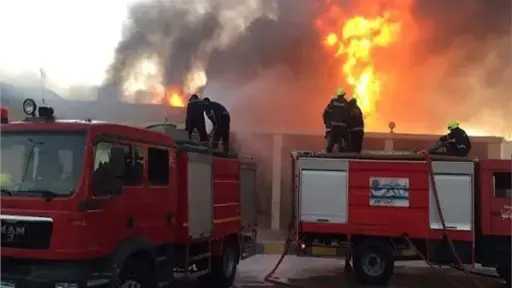 حريق يلتهم مصنع حلوى فى شبرا الخيمة حريق يلتهم مصنع حلوى فى شبرا الخيمة