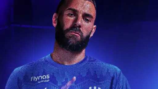 مستقبل بنزيما يتأزم.. احتمالية قوية للانتقال إلى الهلال السعودي