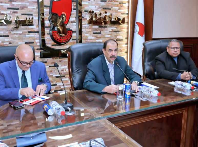 محافظ سوهاج يلتقي الهيئة البرلمانية لأعضاء مجلس النواب