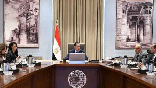 رئيس الوزراء يتابع الموقف التنفيذي الحالي لمشروعات حماية الشواطئ