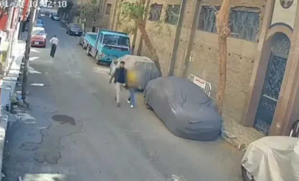 الأمن يفحص واقعة تحرش بفتاة في سوهاج بعد تداول فيديو على مواقع التواصل