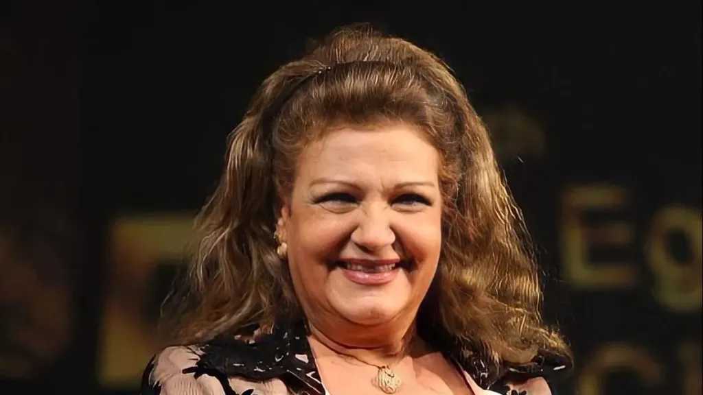 ميمي جمال: والدتي كانت مسيحية وأحب زيارة الكنائس رغم كوني مسلمة