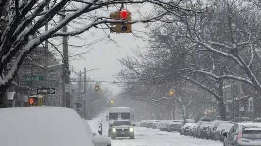 موجة صقيع تودي بحياة 13 شخصًا في شوارع نيويورك